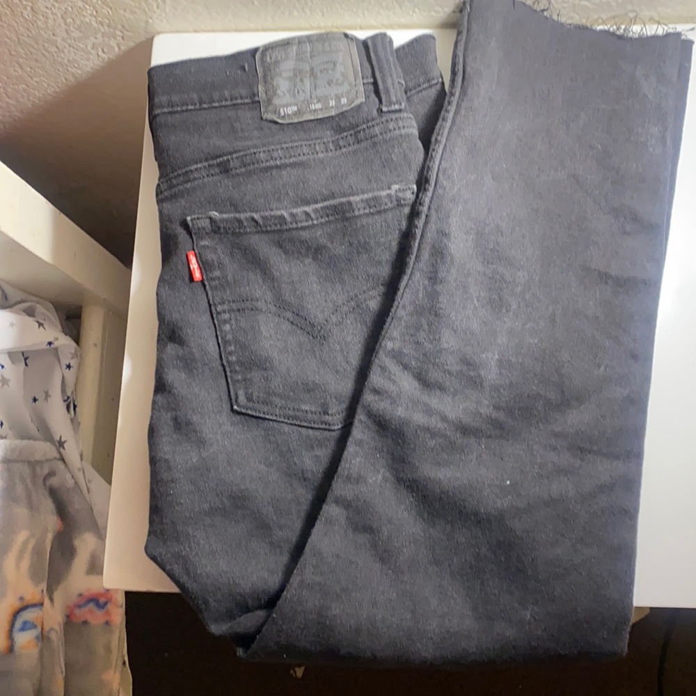 Levi's 510 skinny black cropped jeans